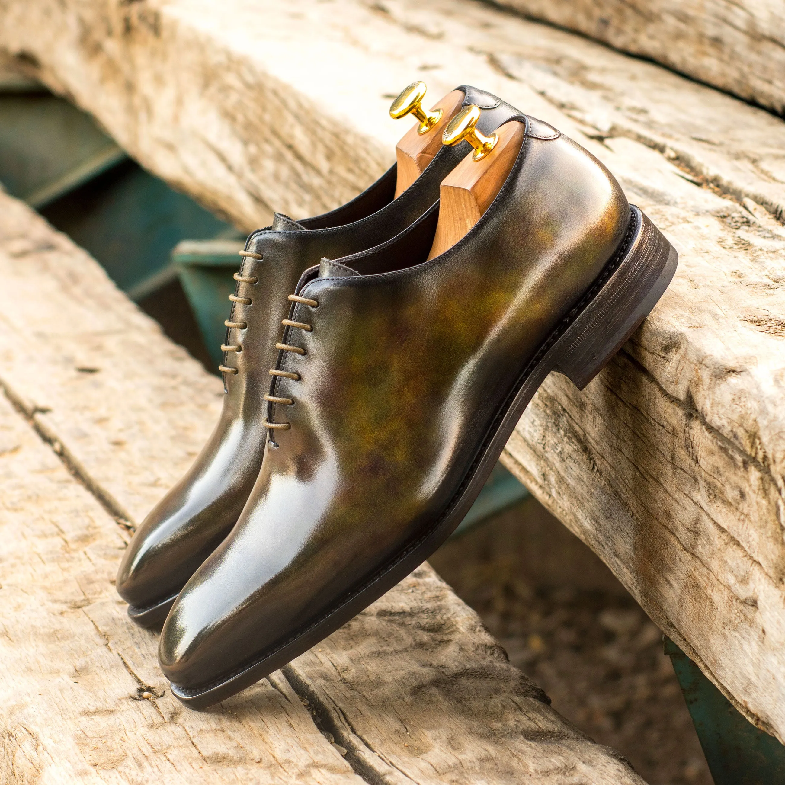 DapperFam Giuliano in Green Men's Hand-Painted Patina Whole Cut